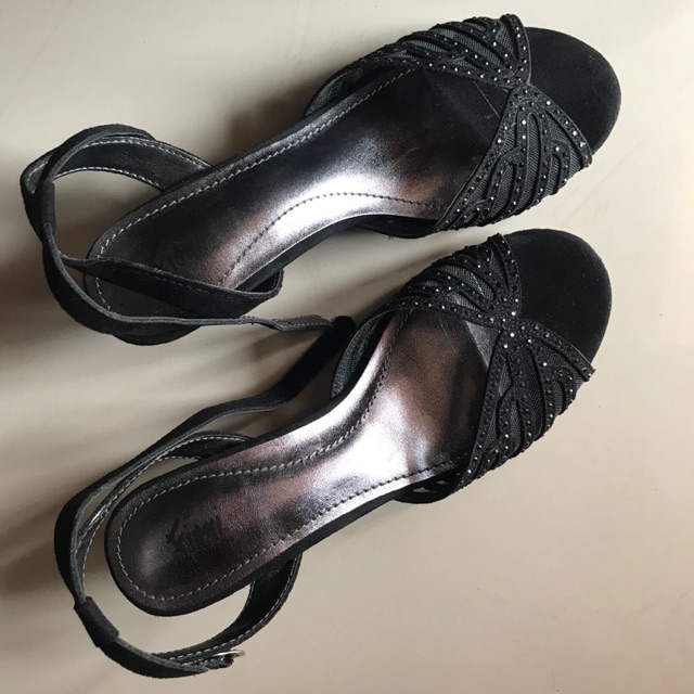 Sepatu Wanita Payless Heels Payless merk Fioni / High Heels