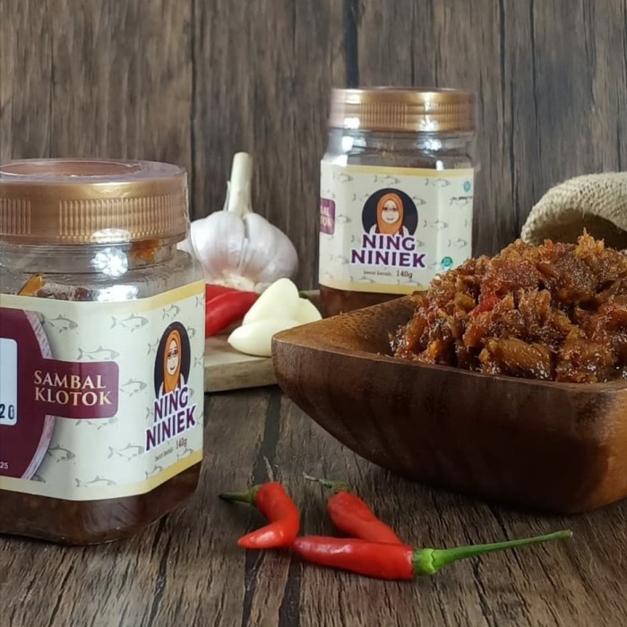 

Sambal-Aneka- Sambal Ikan Klotok (Sambel Ikan Asin) Pedas Ning Niniek Khas Surabaya -Aneka-Sambal.