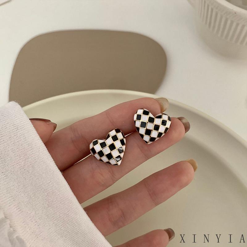 Anting Stud Bentuk Papan Catur Tiga Dimensi Untuk Wanita