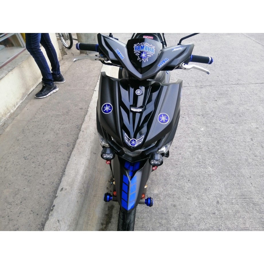 YAMAHA Reflektif Sepeda Motor Stiker Laser Dekorasi Stiker Motorcross Logo Stiker Helm Dekorasi Mobil Tangki Bahan Bakar Stiker