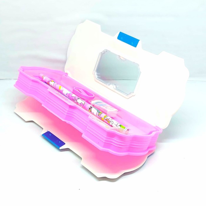 

Murah Kotak Pensil Magnet 2 Sisi Lengkap Dengan Isi Pensil Rautan - Motif Cowo Promo