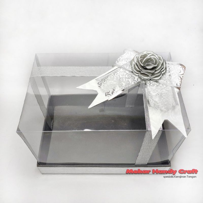 

kotak hantaran kotak seserahan pita bunga mewah