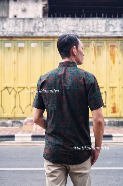 Sidamuliya Batik Kemeja Pria Slimfit Premium Danasyaksa Lengan Pendek