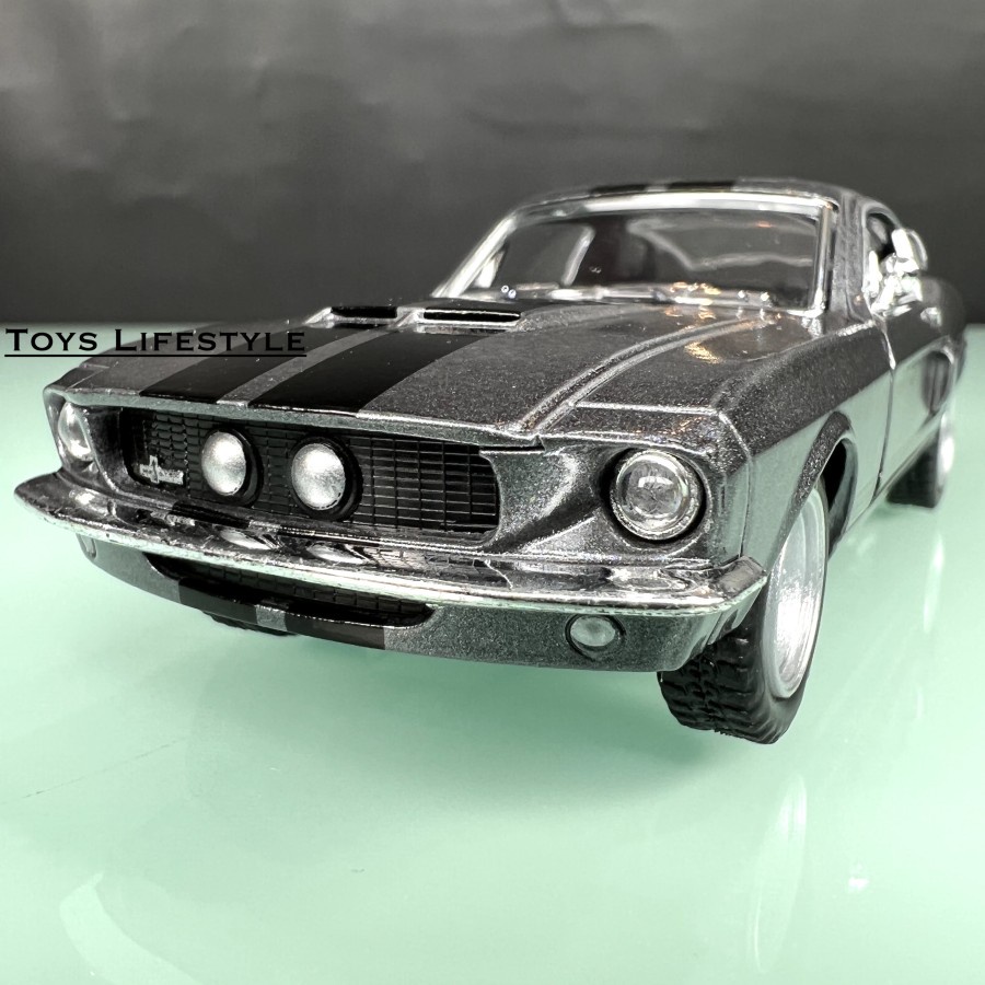 Mobil Kinsmart Diecast - 1967 Shelby GT 500 1:38