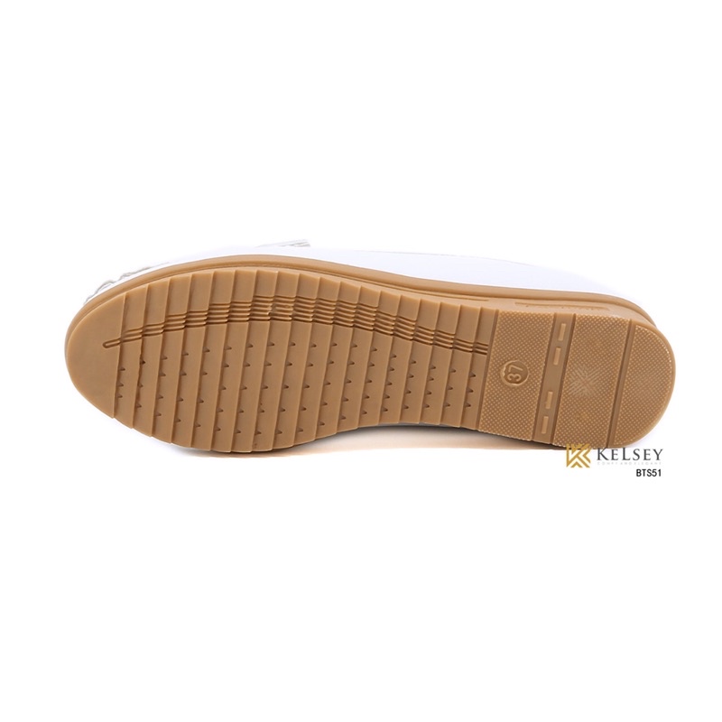 Kelsey Sepatu Slip On Flat Shoes Wanita BTS51