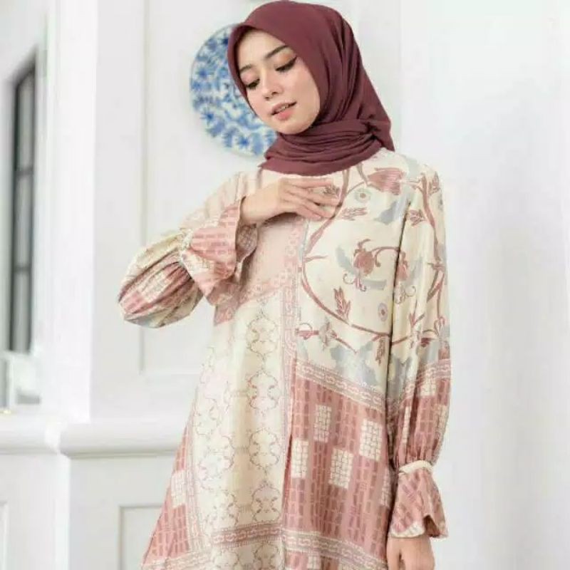 Asha Tunik Maroon XS Wearing Klamby