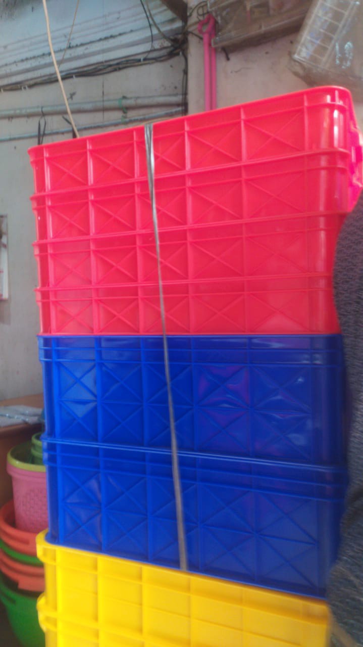 Container 2290 P Green Leaf P63.1xl41.4xt9.9cm Container Industri