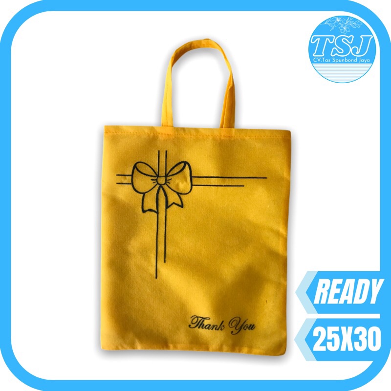 

TAS SPUNBOND SOUVENIR HAJATAN READY SIAP KIRIM | F25.30 40GSM