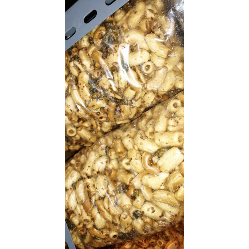 

Makaroni Bantat Cabe Ijo 500 gram / 0.5 kg