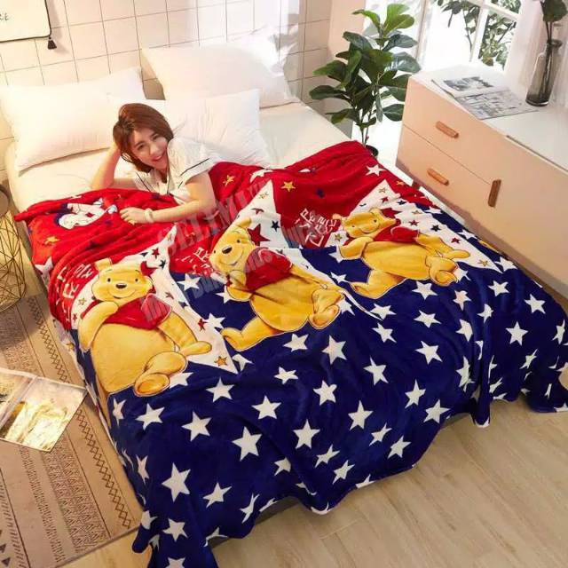 Selimut Bulu Tebal Motif Polos 150x200 karakter pooh