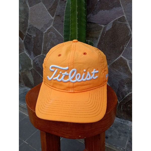 topi TITLEIST
