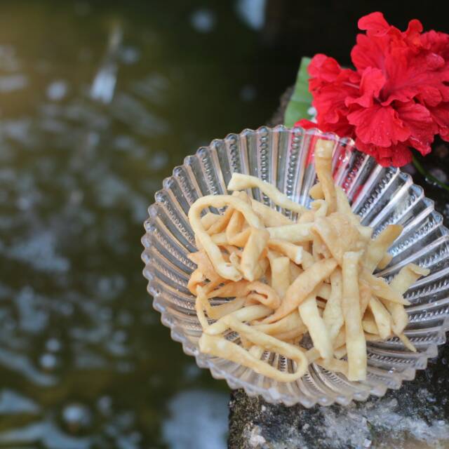 

Kripik bawang ORIGINAL BUDAKELING