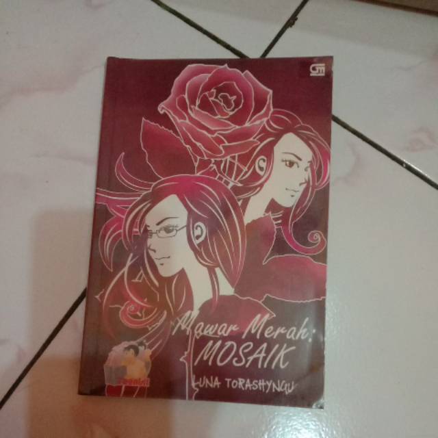 [Bekas] Mawar Merah Mozaik