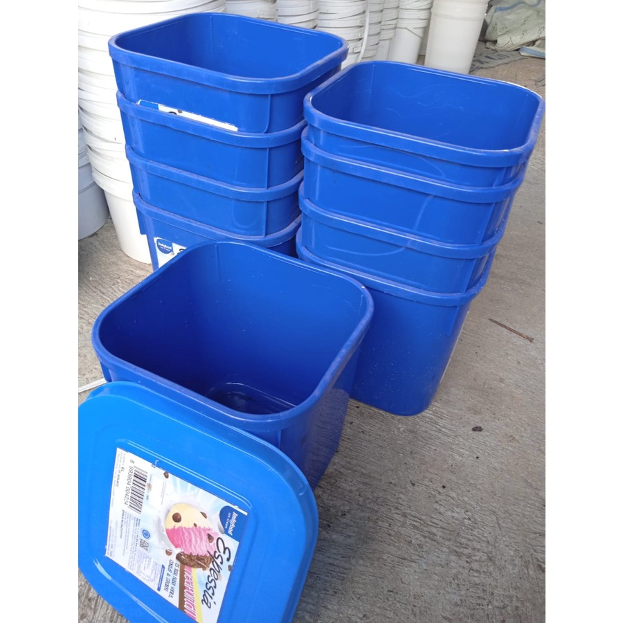 box bekas es krim 8 liter warna biru kotak ( RANDOM BENTUK DAN WARNA)