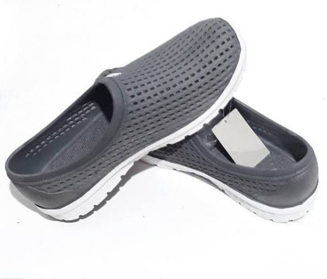 Sepatu karet att pso 159 - sepatu slip on lubang&quot; pria