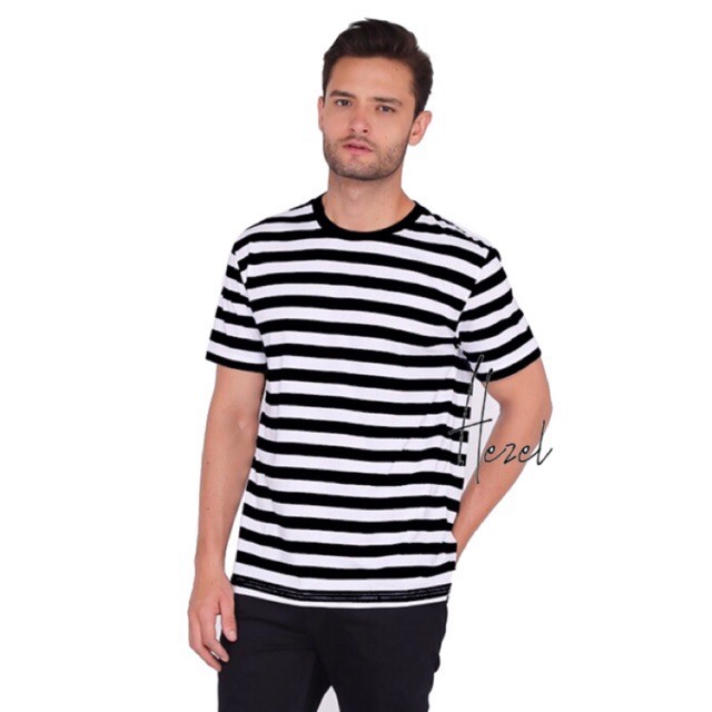  KAOS  STRIPE SALUR HITAM  PUTIH  SEDANG LENGAN PENDEK BELANG 