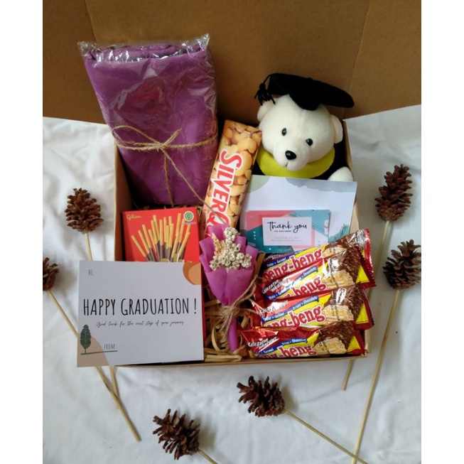 

kado wisuda/hadiah wisuda /graduation gift /hampers wisuda