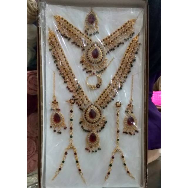 Perhiasan India set