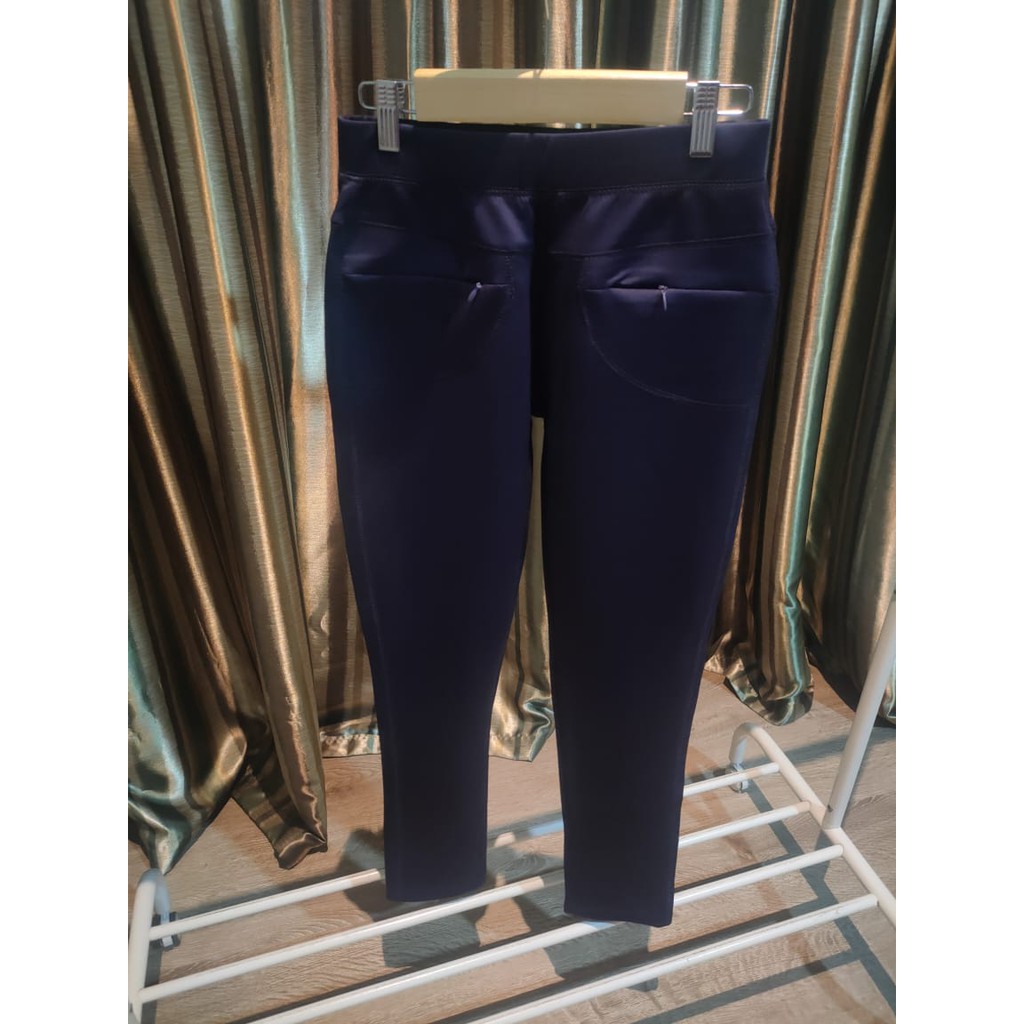 (PRELOVED) CELANA LEGGING TEBAL STRETCH UNGU GELAP
