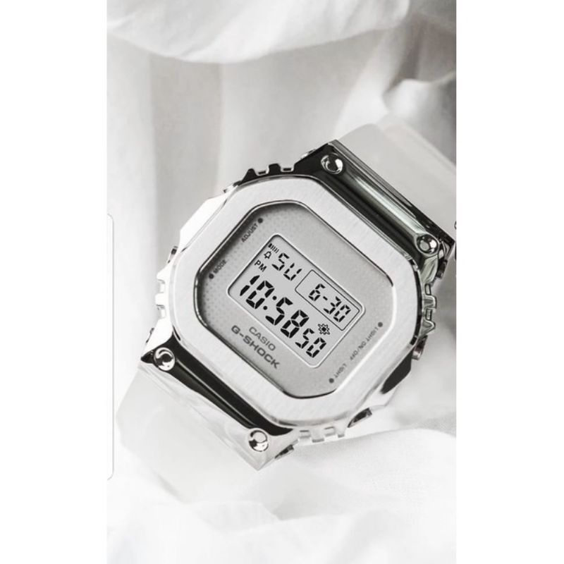 GM 5600 NEW  JAM TANGAN PRIA DAN WANITA G-HOSCK CASIO DW 5600