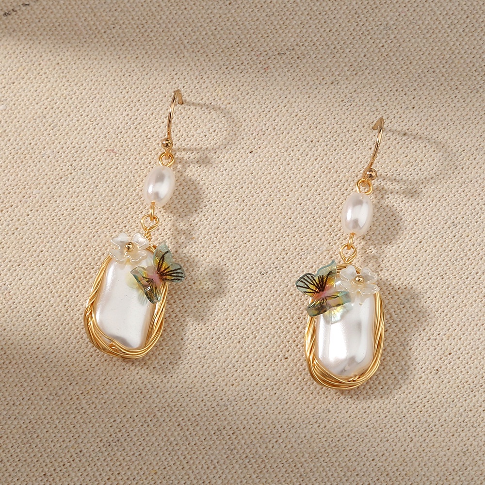 Anting Bentuk Kupu-Kupu Aksen Mutiara Gaya Retro