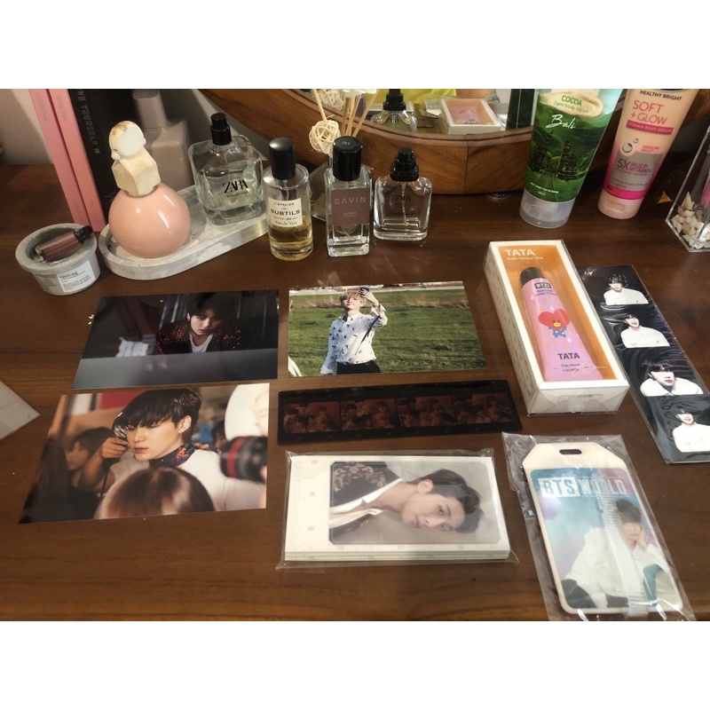 BTS World Tag dan Live Photo