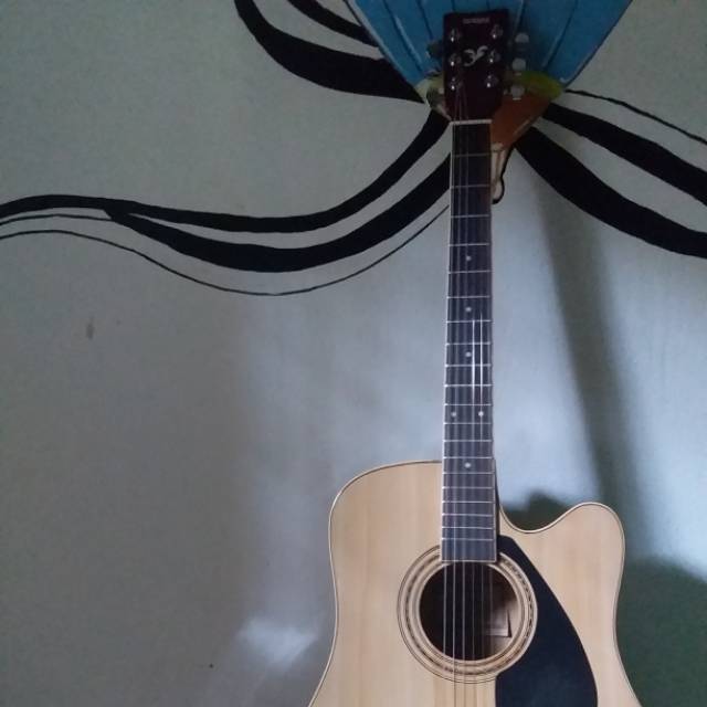 Guitar yamaha FG 425