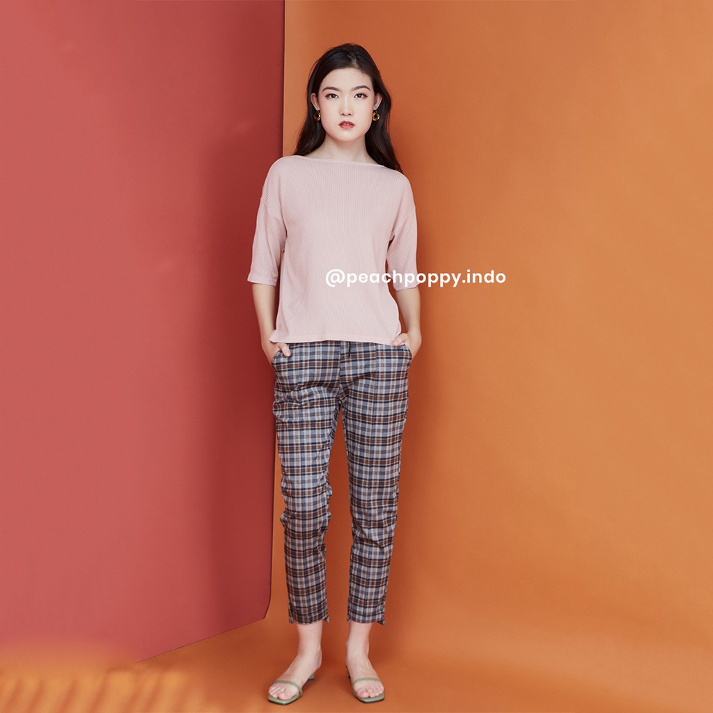 Peach Poppy Brie Top - Atasan Kaos Wanita Polos Lengan Pendek