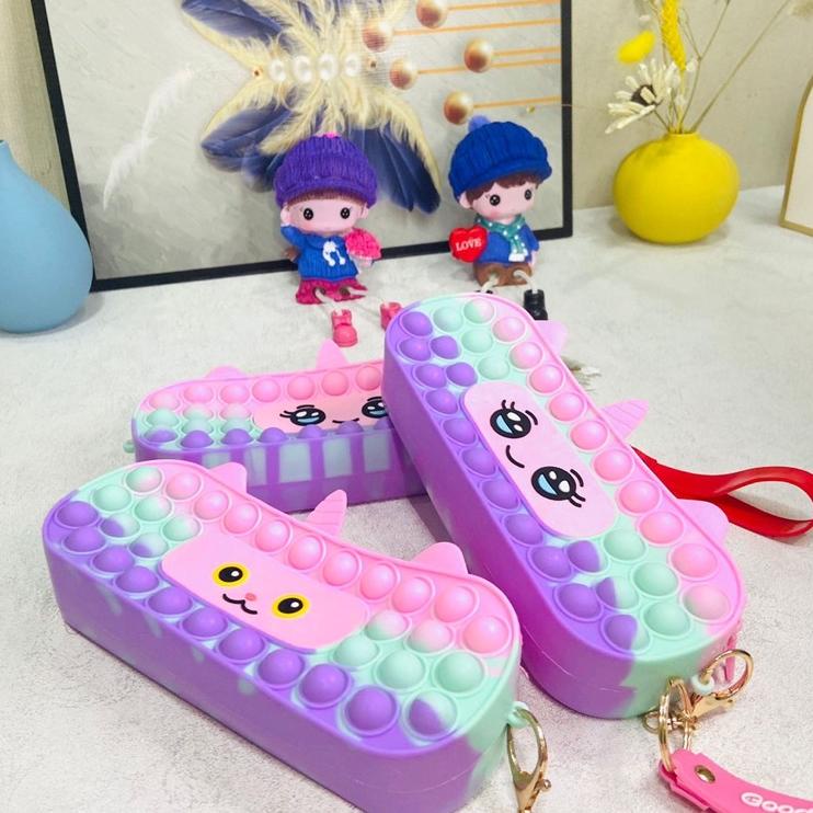 

Dijamin Asli Kotak Pensil Pop It Fashion (Depan Belakang Bisa Pop It)