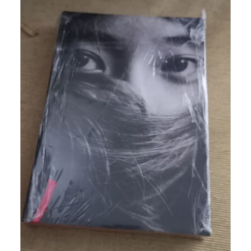 f(x) Krystal - I Don't Want to Love You Photobook Limited Ver