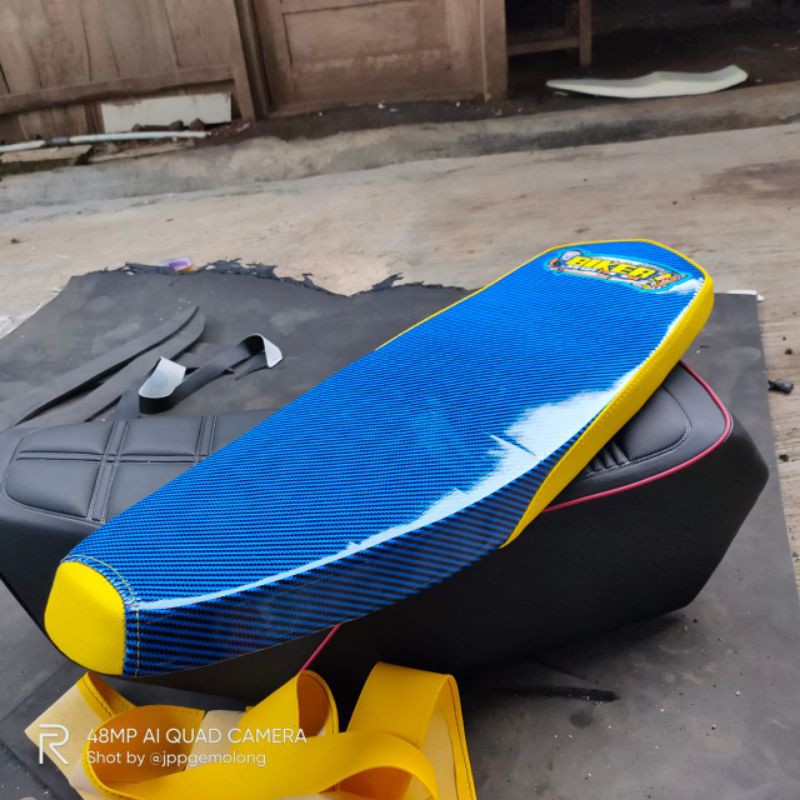 Jok VEGA R NEW karbon Jok VEGA R NEW Jok slim VEGA R NEW