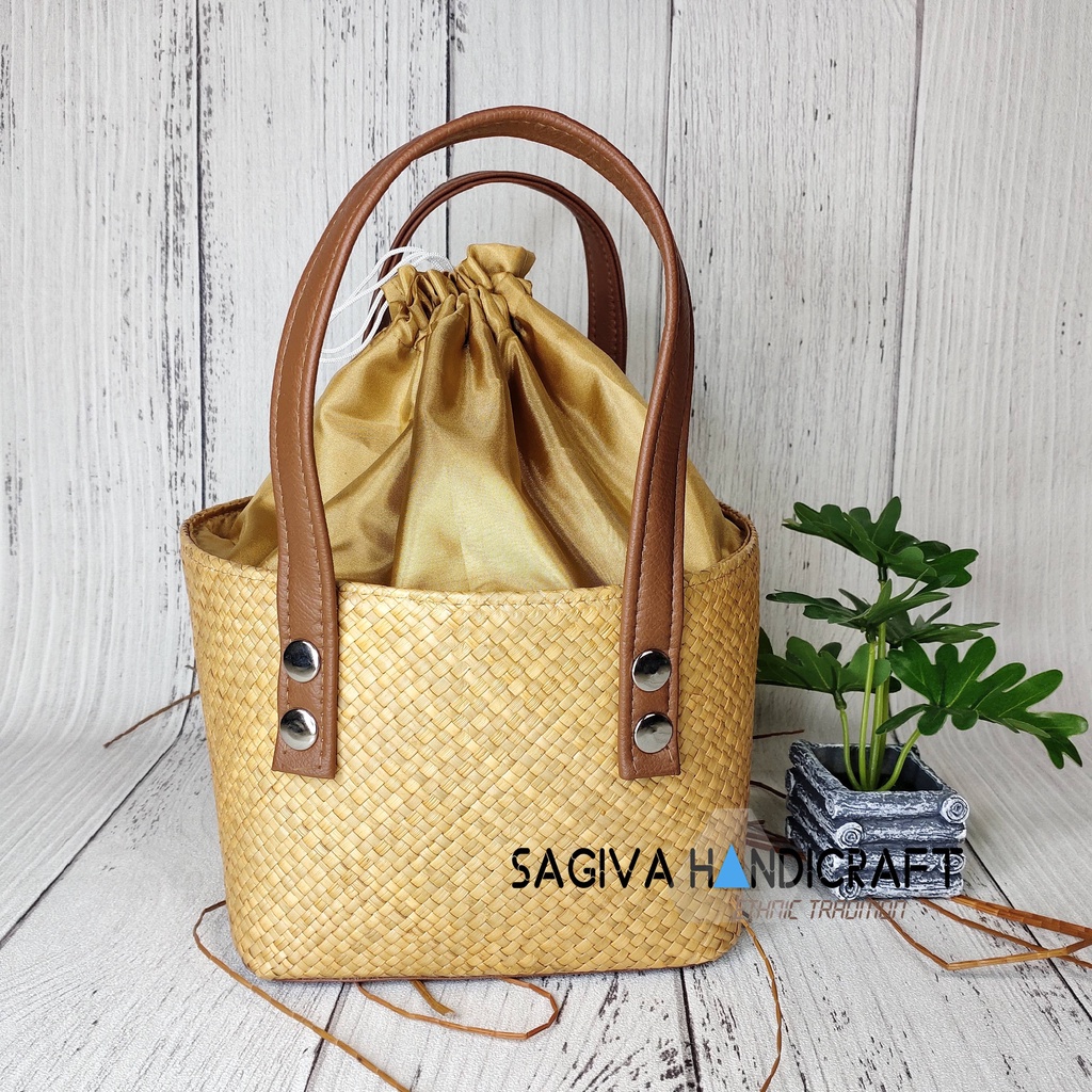 Hampers Anyaman Pandan Jinjing
