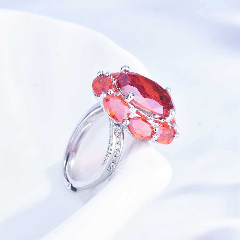 Fancyqube Cincin Garnet Kristal Zircon Besar Warna Silver Gaya Vintage Untuk Wanita