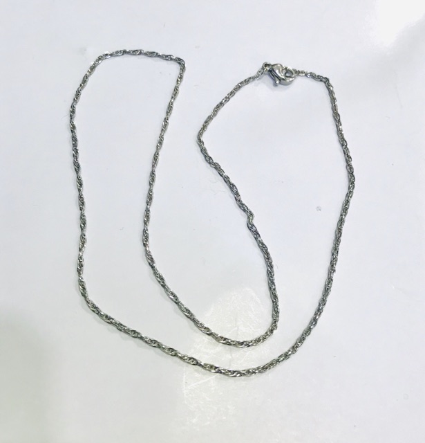 Kalung cowok // kalung titanium // kalung tambang kecil  panjang 45 cm //titanium // kalung plitir