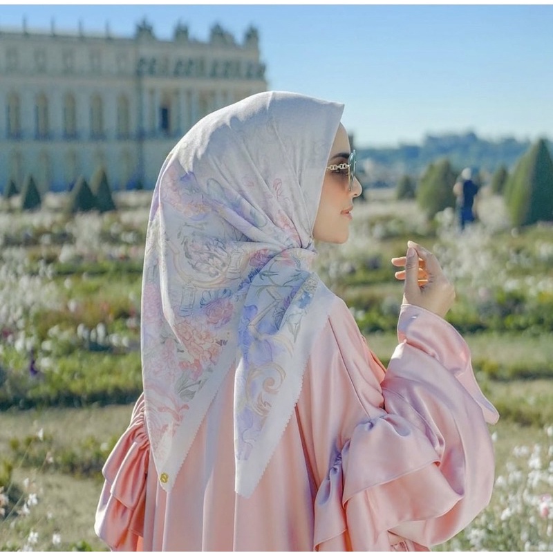 buttonscarves wonderland pearl