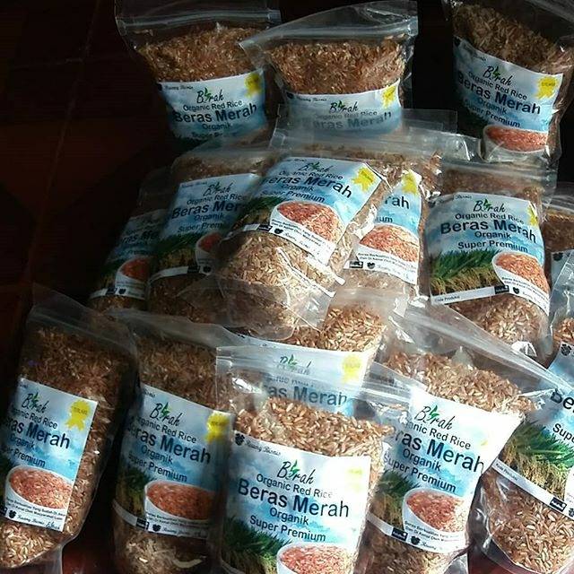 

Beras merah organik kualitas eksport super murah ukuran 3 kg