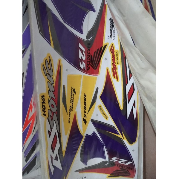 striping sonic old 125  kodak body kuning