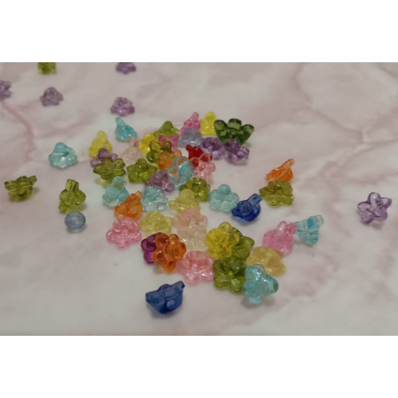 Mote Manik Akrilik Bunga sakura Kecil