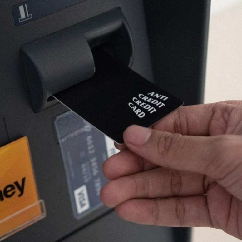 

Stiker Sticker Skin Kartu Atm Anti Credit Cards | GETOCARD GETO CARDS