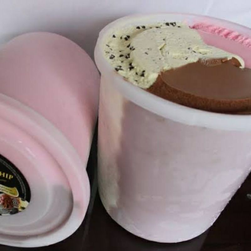 

Es Cream Diamond 3 Rasa ukuran 8 Liter