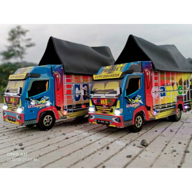 MINIATUR TRUK CANTER MANIA TERBARU VARIASI LAMPU