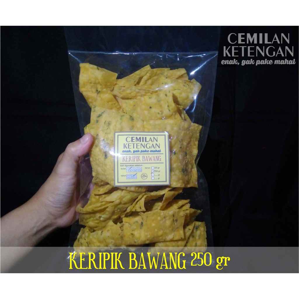 

KRIPIK/KERIPIK BAWANG SPESIAL 250 GR/CEMILAN KETENGAN/STIK/STICK