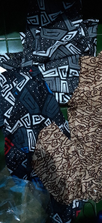 Bswartbatik Hrb026 Kenongo Hem Pendek Megamendung Pekalongan M L Xl Batik Pria Murah