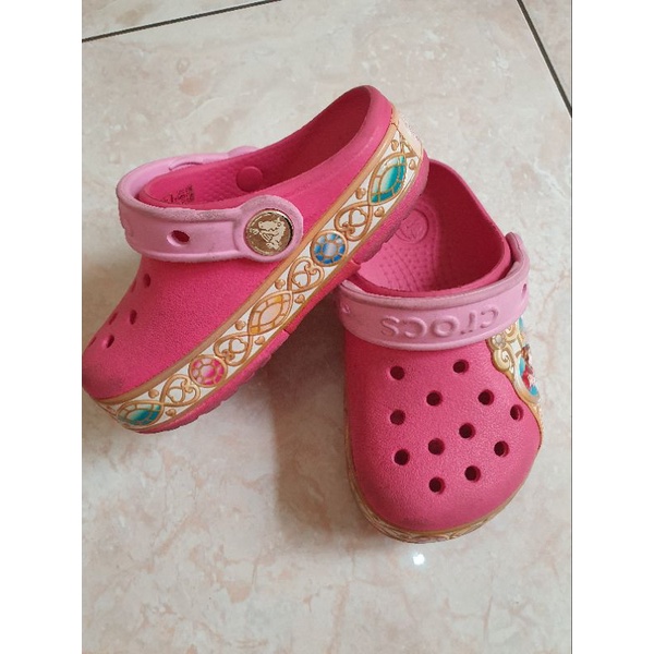 Sendal CROCS  DISNEY PRINCESS - Preloved