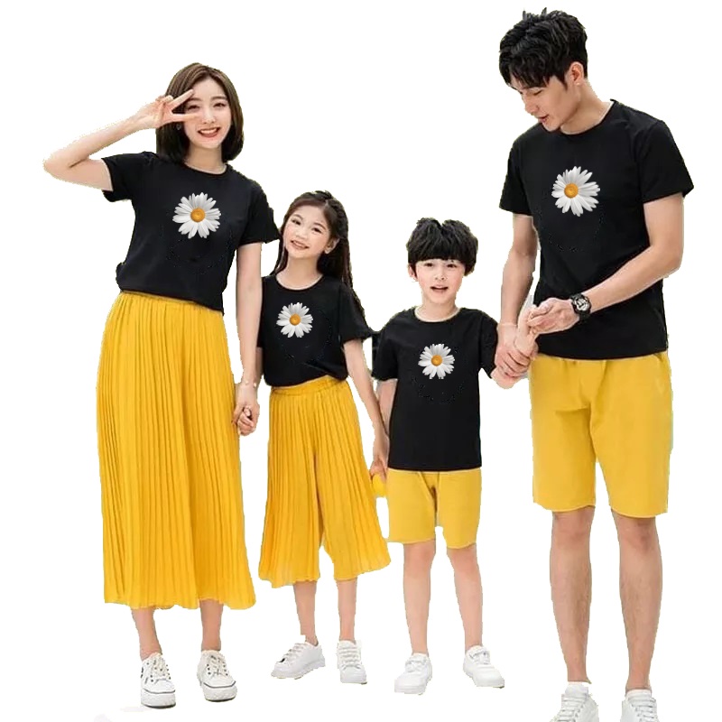 kaos couple keluarga simple gambar vintage pinteres aesthetic Daisy