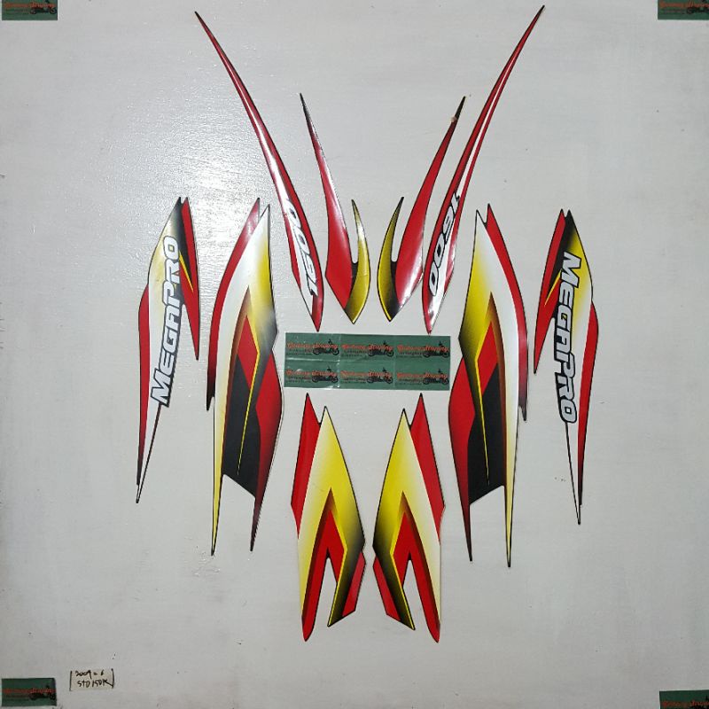 Striping Honda Megapro hiu 2004 Std Hitam Original 1000% NOS