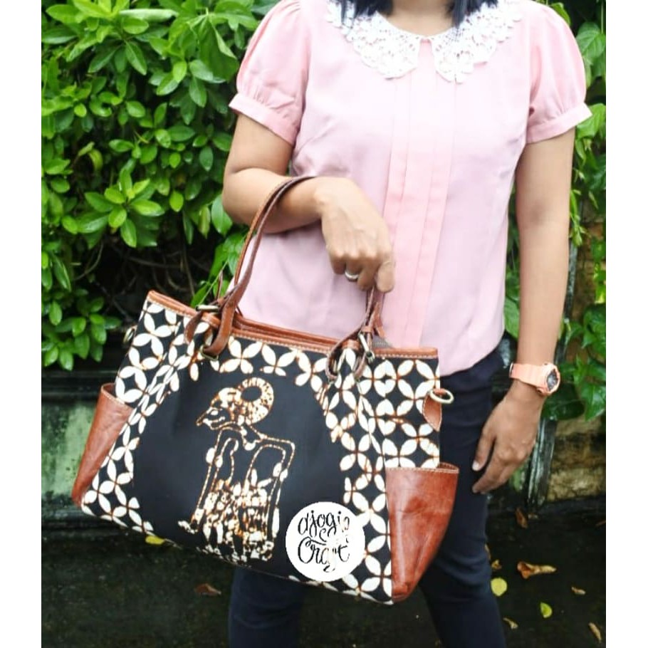 Tas Kulit Kapal Serut Batik Wayang