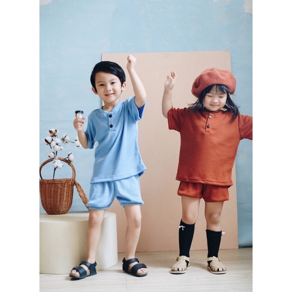 MOMO SET Pendek Unisex Hollaby