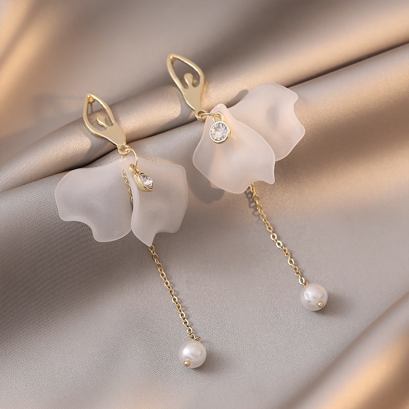 1 Pasang Anting Giwang Panjang Model Bunga Gaya Vintage Bohemian Dengan Kristal Untuk Wanita