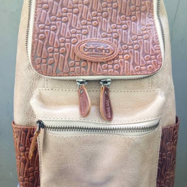 Huges small berliano booked by yanie kamarudin